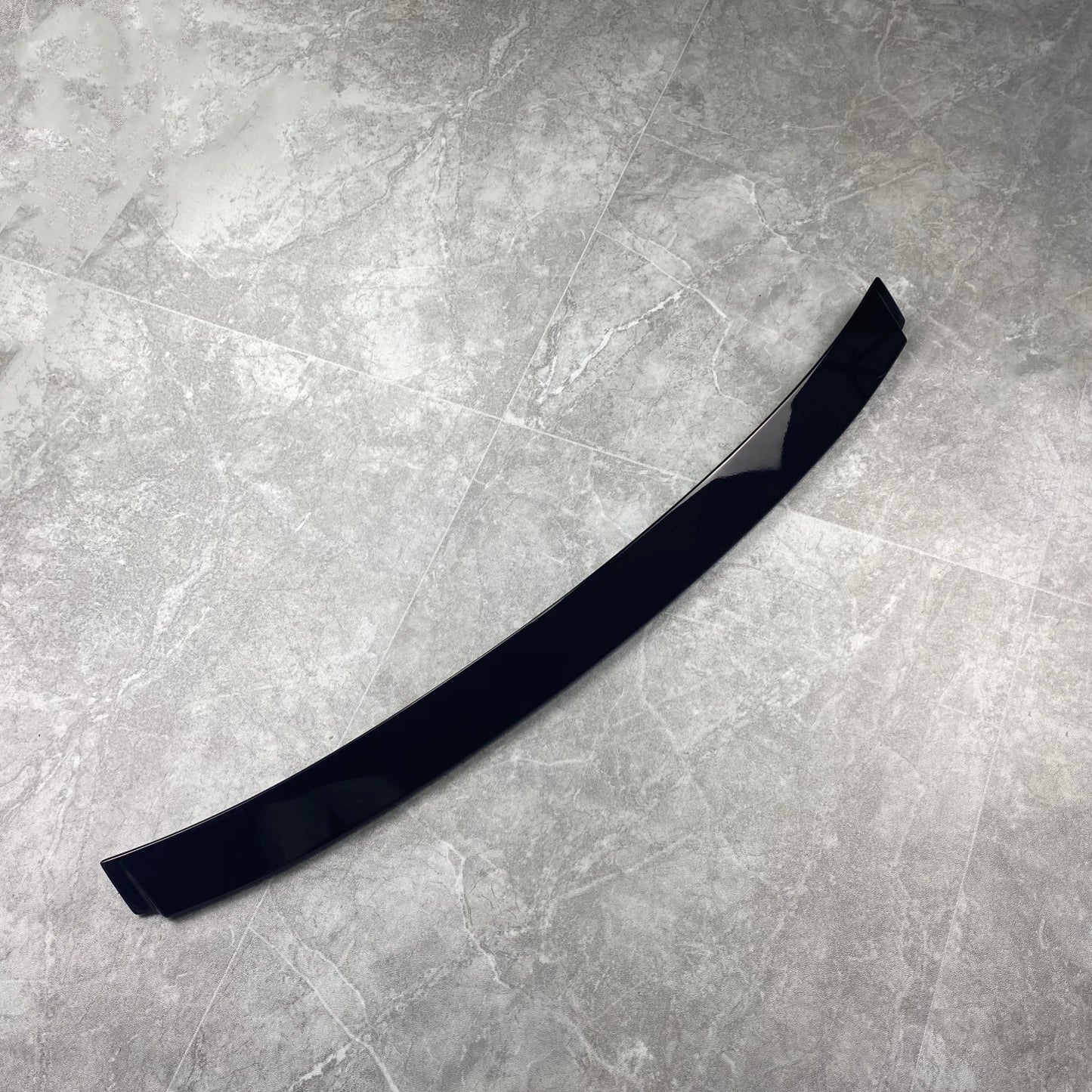 E90 Roof Spoiler